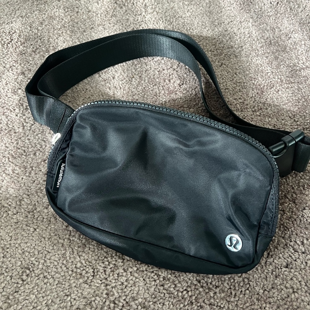 Lululemon Belt Bag Black